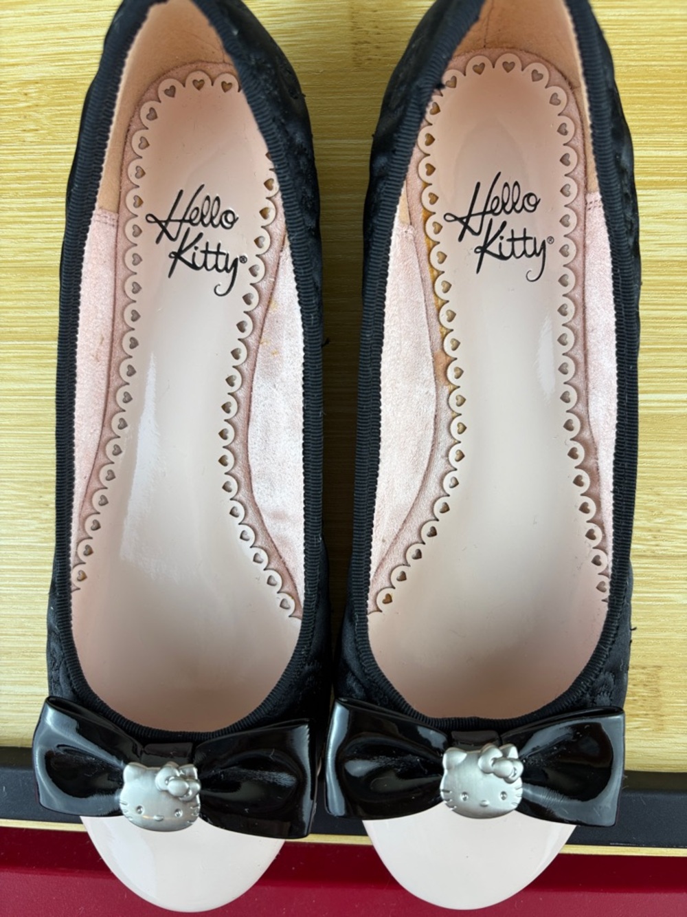 Hello Kitty Sanrio Patent Pink And Black Flats Kitty Charm Shoes 6 NEW RARE VTG - Picture 12 of 13